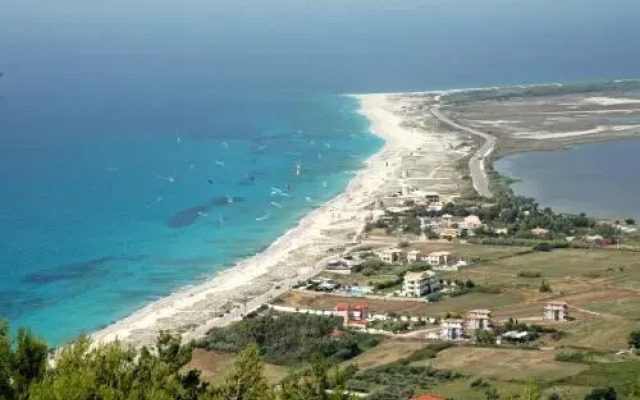 Gyra Villas