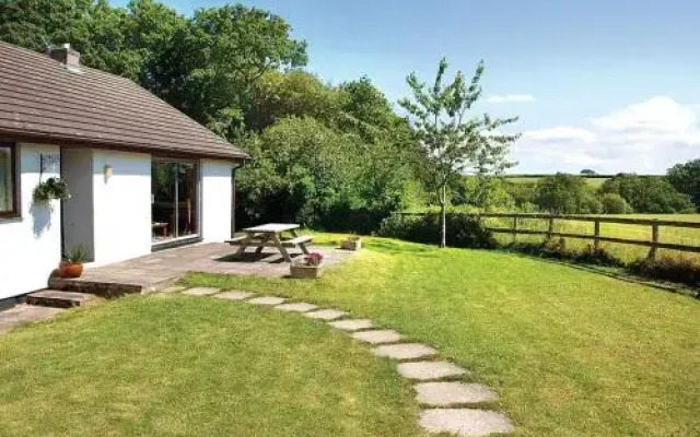 Eastcott Lodges