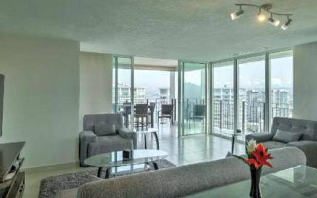 Beachfront Condo at Grand Venetian