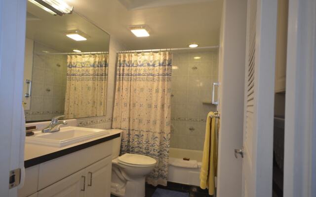 Waikiki Banyan #1909 by RedAwning