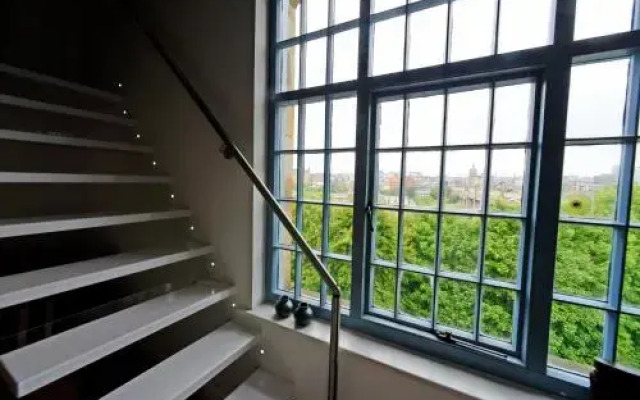 Award Winning Beautiful Quayside Kenilworth House