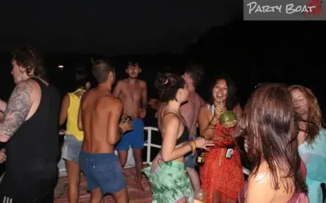 El Nido Party Boat Overnight Expeditions