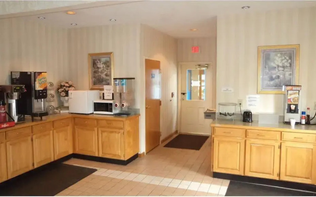 AmeriVu Inn & Suites Siler City