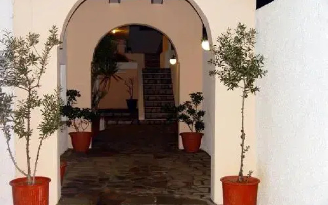 Doreen Suites