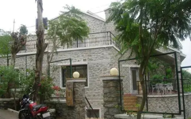 The Colonial Kaanchi House Mount Abu