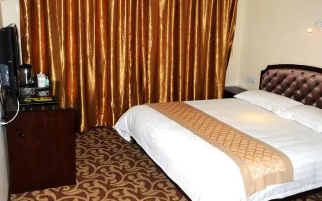 Home Inn Huaxuan Collection Hotel (Nanchang Railway Station)