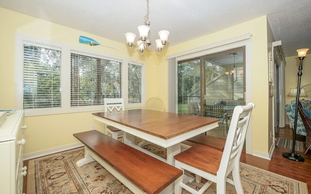 2311 Racquet Club Villas