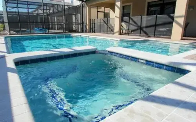 Villa 1425 Thunderbird