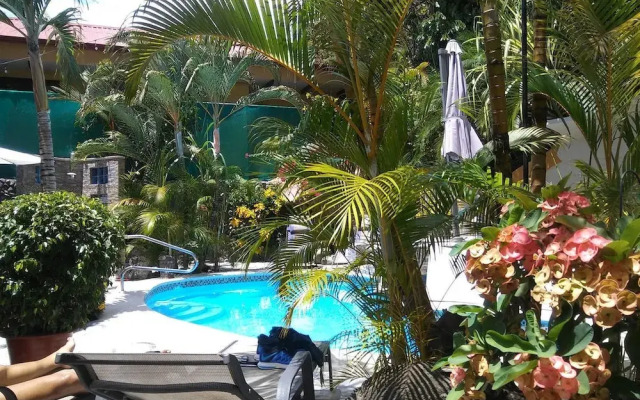 Coyaba Tropical Elegant Adult Guesthouse