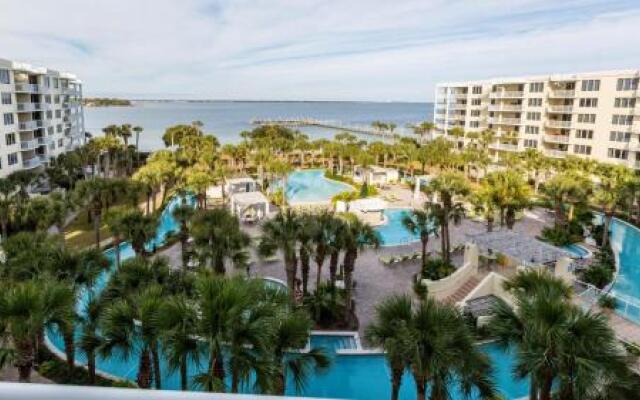 Destin West - Pelican