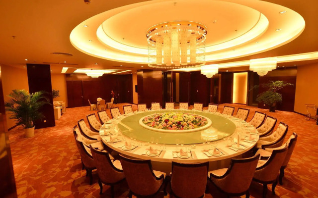 Huating Lake Shijiyuan Intl Hotel