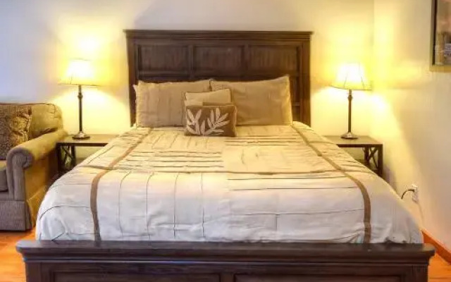 Yosemite West Condos & Properties - 1BR/1BA