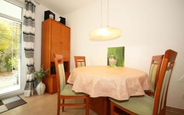 Villa Lena - FeWo 04 mit Terrasse