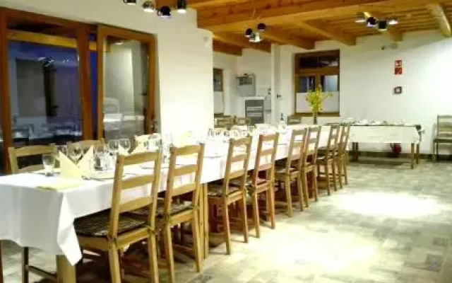 Rétespajta és Apartmanház