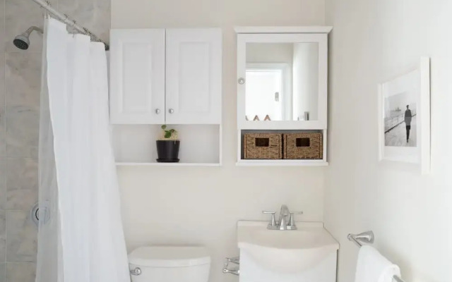 Playful South End Suites by Sonder