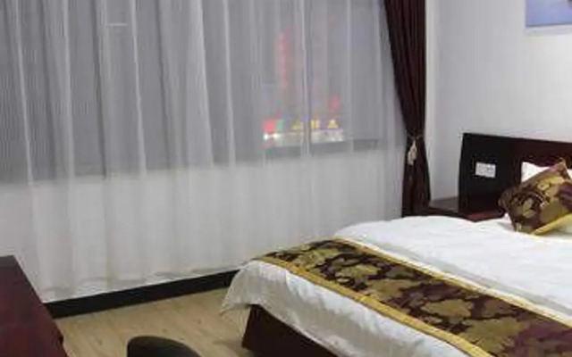 Yunju Hotel (South Gate of Mount Huang Scenic Area)