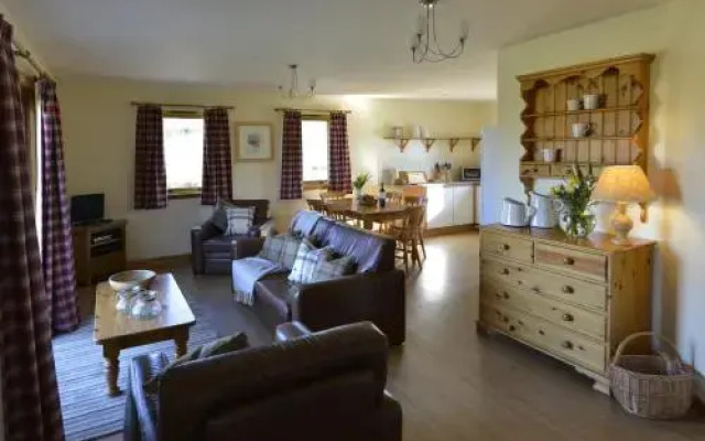 Drumcroy Lodges