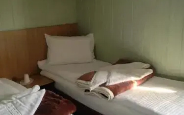 Hotel Plutitor Pelican Tour