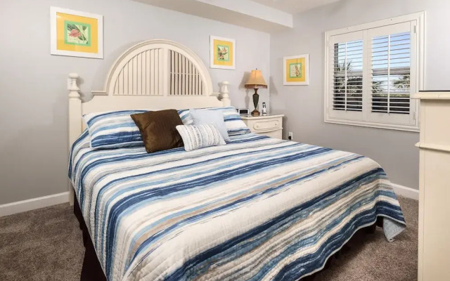 Pelican Isle 215 by RedAwning