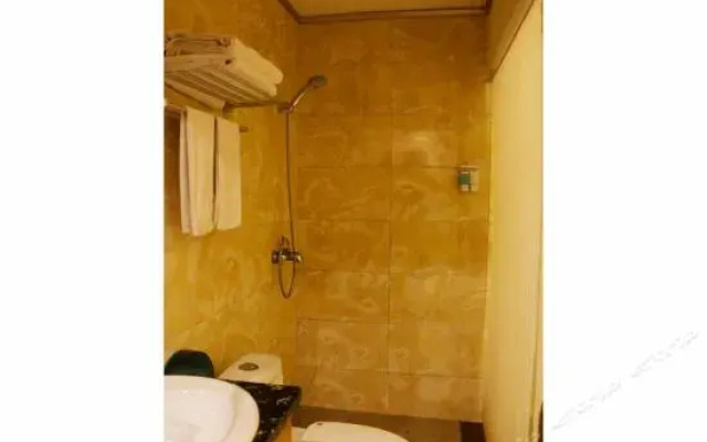 Luzhou Shangyou Hotel