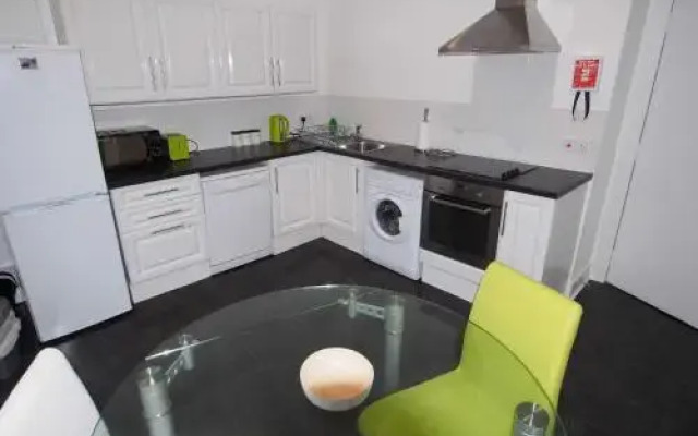 APL Apartments