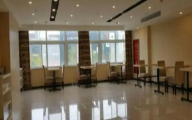 7 Days Inn Yancheng Jianhu Xiufu South Road