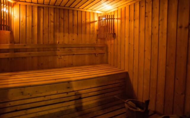 Baan Sansaran by Favstay