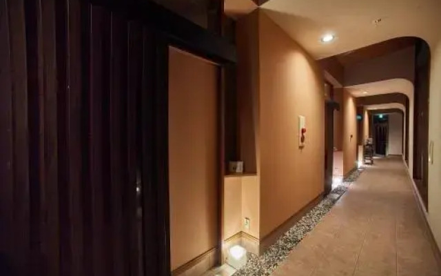 Ryokan pebble Takashima