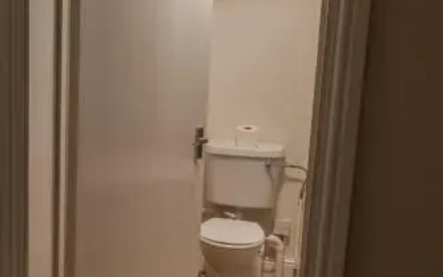 WhiteGates Apartment