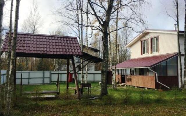 Dom s baney na drovah