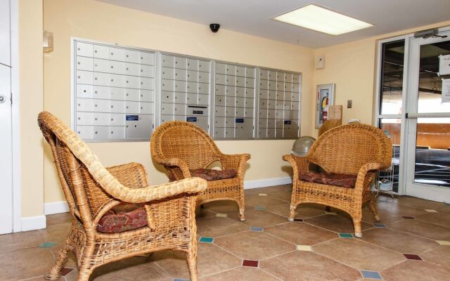 Pelican Isle 510 by RedAwning