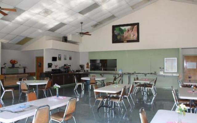 Verde Valley Studio Park Model Cabin 15