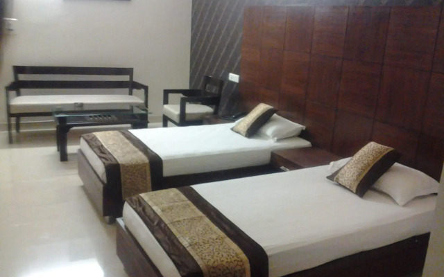 OYO 8627 Hotel Space