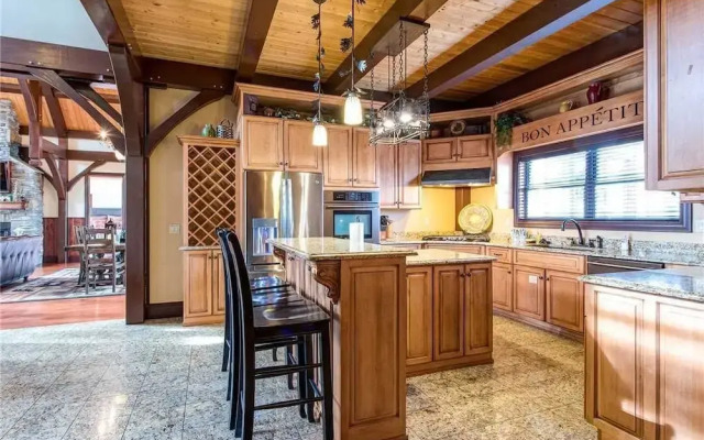 Pool On Summit Point - Four Bedroom Cabin