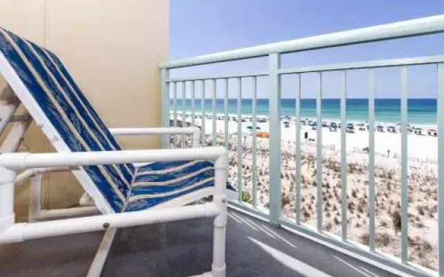 Pelican Isle 309 by RedAwning