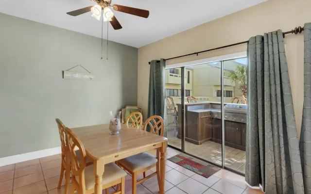 Santa Rosa Delight - 3 Br Townhouse