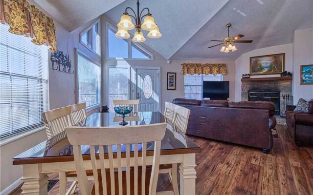 Bear Crossing - Two Bedroom Cabin