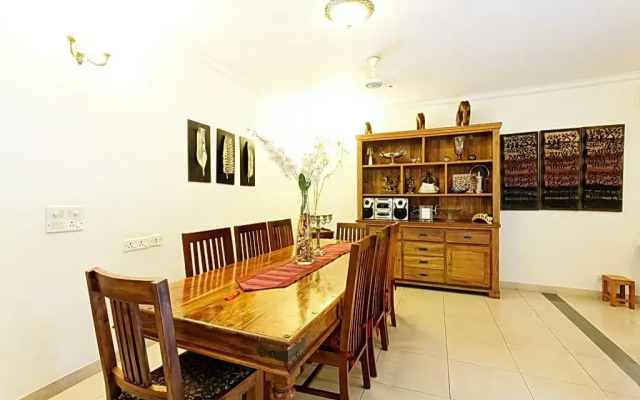 OYO Premium Arjun Marg