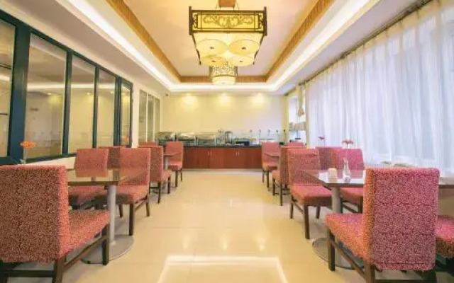 Elan Hotel (Chengdu Luomashi Wenshu Monastery Subway Station Xindian)