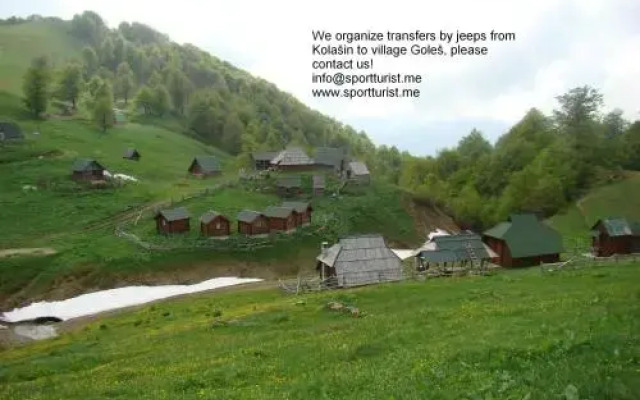 Eco Village Goles