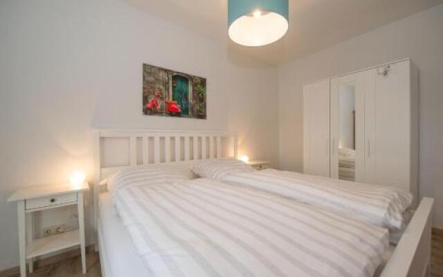 Villa Minna - Ferienwohnung 3 mit Balkon