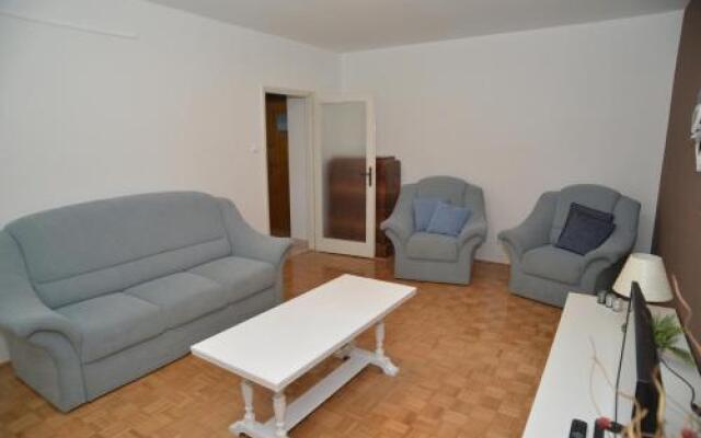 Bay Bridge Centre Apartments 2