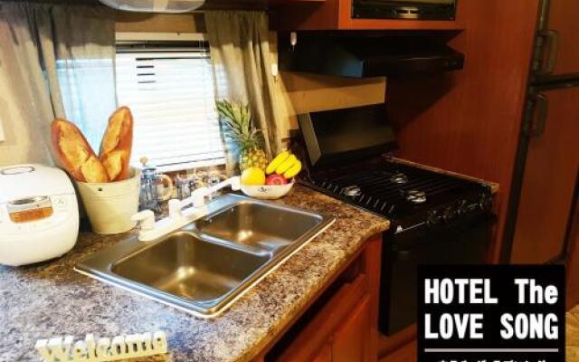 Hotel The Love Song