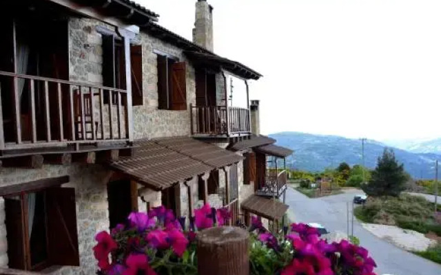 Nymfes Guesthouse