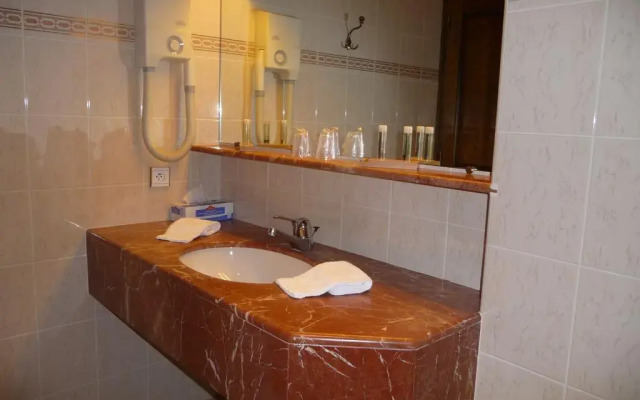 Logis Auberge Saint Jacques