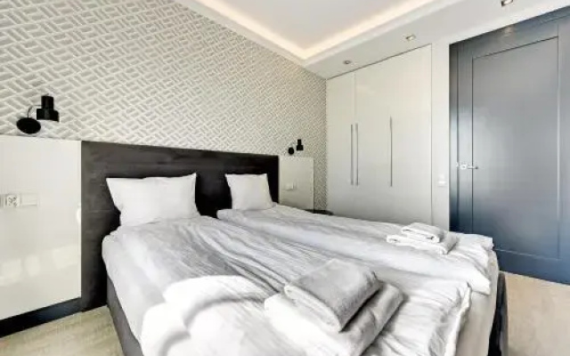 Flatinfo Apartments Aura