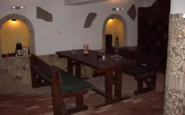 Dabasi Lovas Vendégház