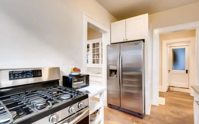 Midtown 1417 By Homecomfortstay