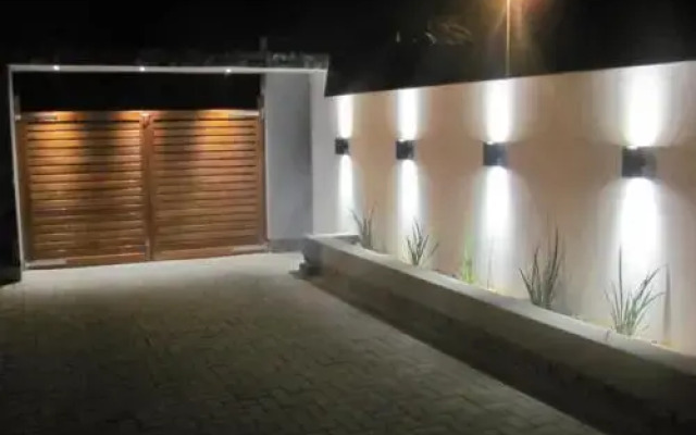 Tiende Laan Bed & Breakfast and Self-Catering