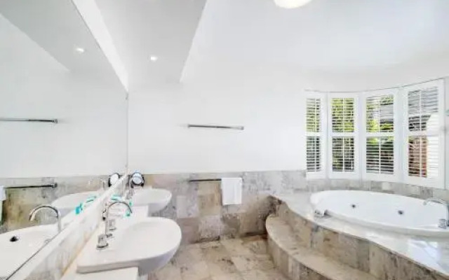 38 Noosa Parade - Absolute Waterfront Property